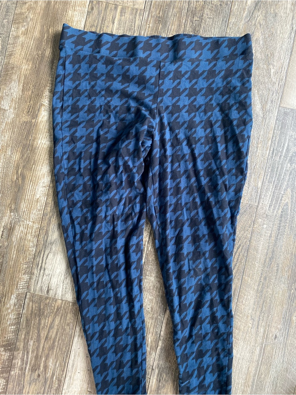 torrid Navy and Black Houndstooth Leggings
